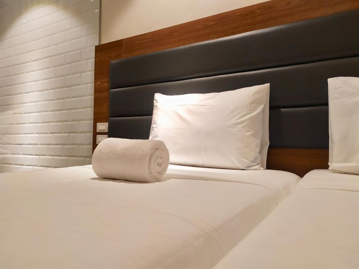 The Hub District Garden Suites Pasay Exterior foto